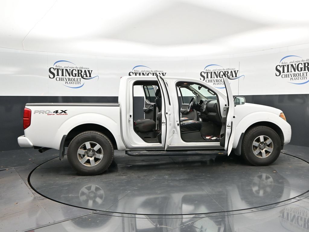 Used 2012 Nissan Frontier PRO-4X AWD/4WD image 36
