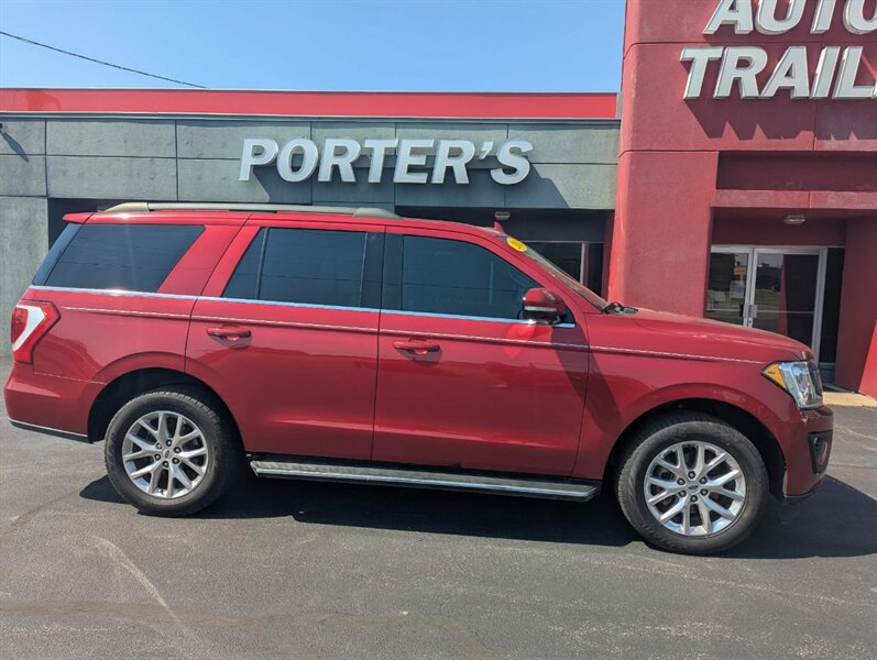 Used 2021 Ford Expedition XLT RWD image 3