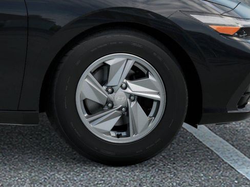 New 2026 Hyundai Elantra SE FWD image 8