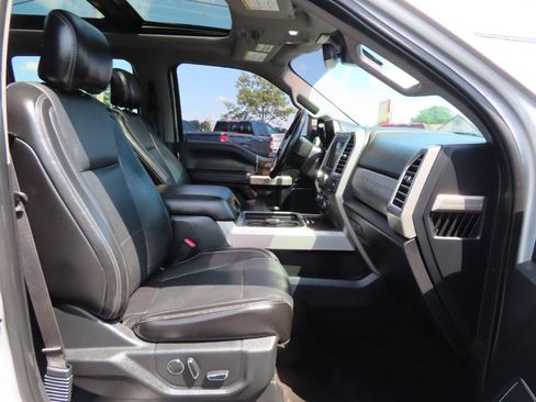 Used 2017 Ford F250 Lariat w/ Lariat Ultimate Package AWD/4WD image 53
