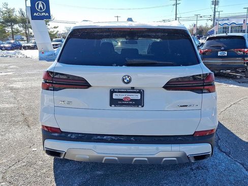 Used 2025 BMW X5 xDrive50e image 5