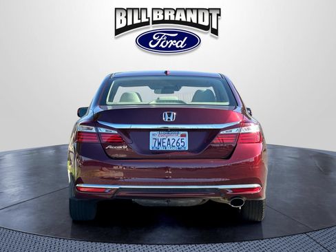 Used 2017 Honda Accord EX image 4