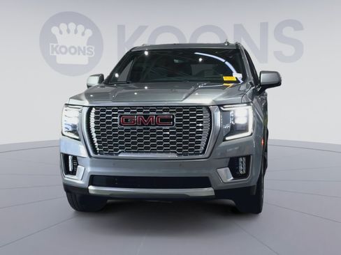Used 2024 GMC Yukon Denali w/ Advanced Technology Package AWD/4WD image 4