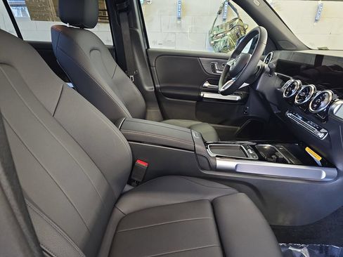 Certified 2026 Mercedes-Benz GLB 250 image 11