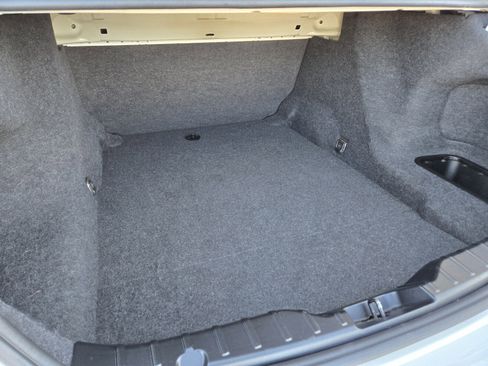 Used 2011 BMW 535i Sedan image 11