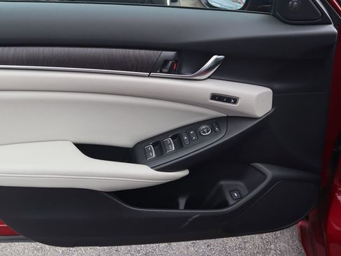 Used 2018 Honda Accord EX-L image 18