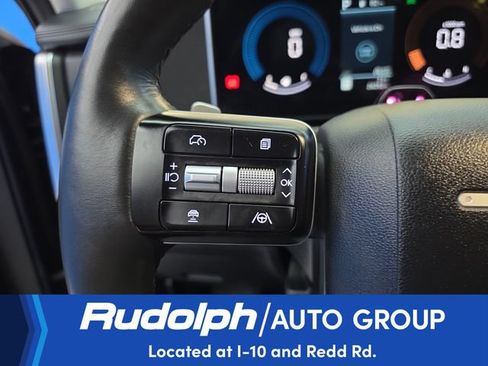Used 2025 Hyundai Santa Fe SEL FWD image 17