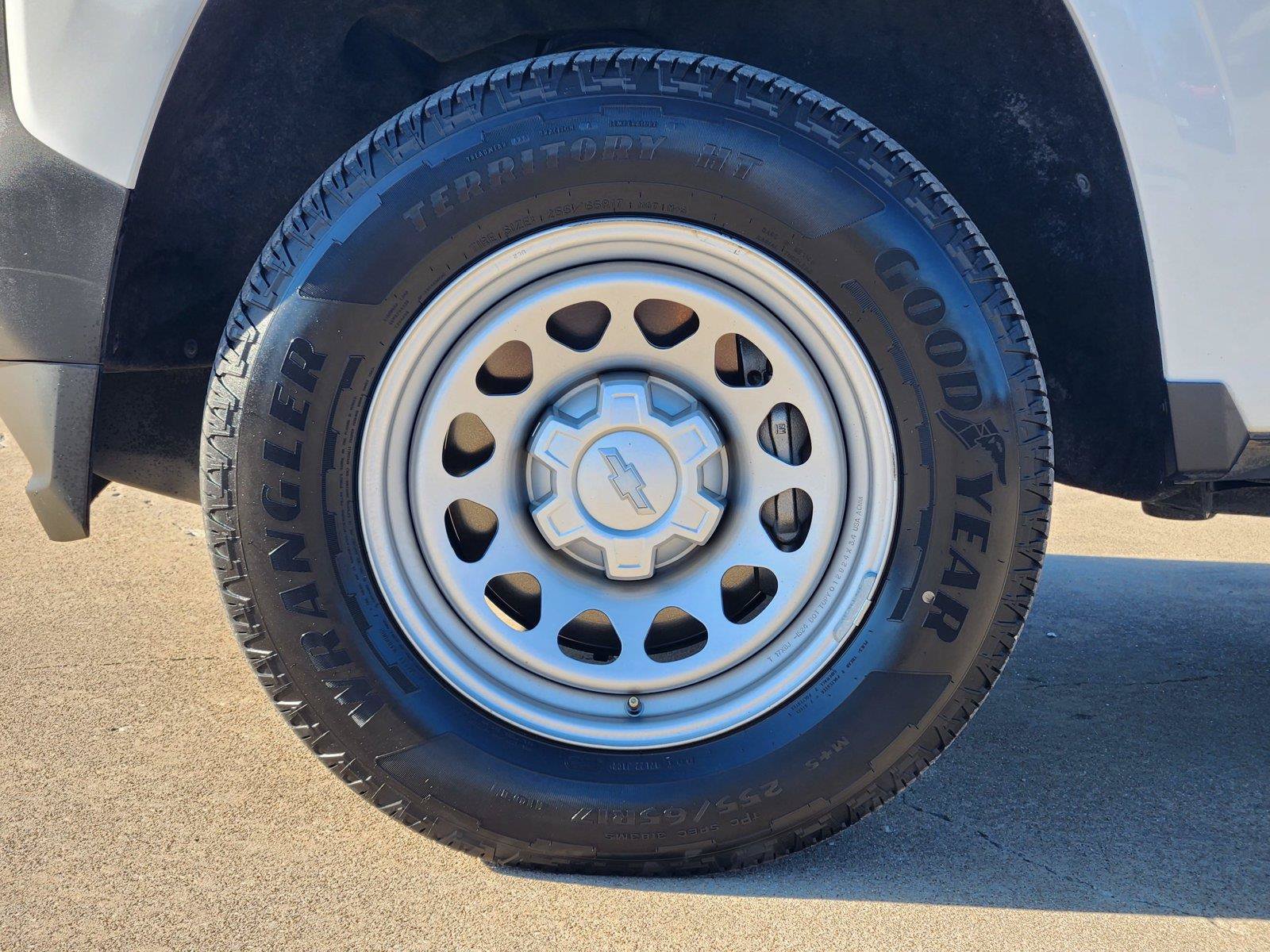 Used 2024 Chevrolet Colorado W/T w/ Advanced Trailering Package RWD image 8