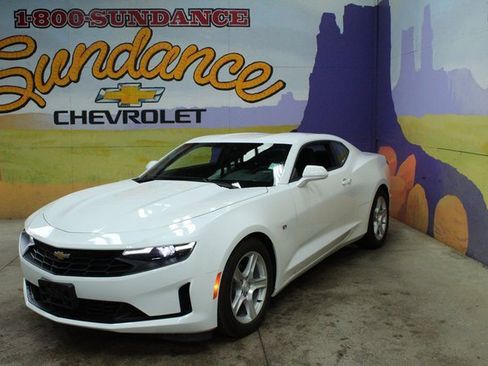 Used 2023 Chevrolet Camaro LT image 2