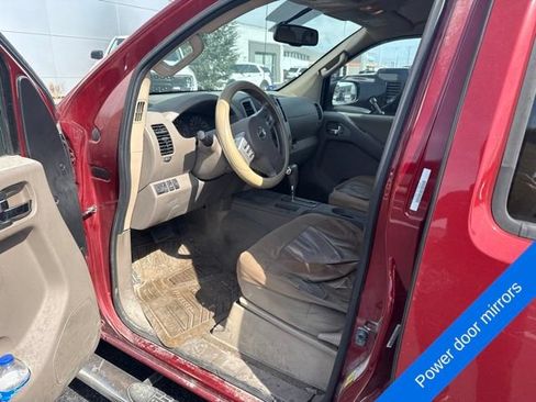 Used 2014 Nissan Frontier SV w/ SV Value Truck Package AWD/4WD image 13