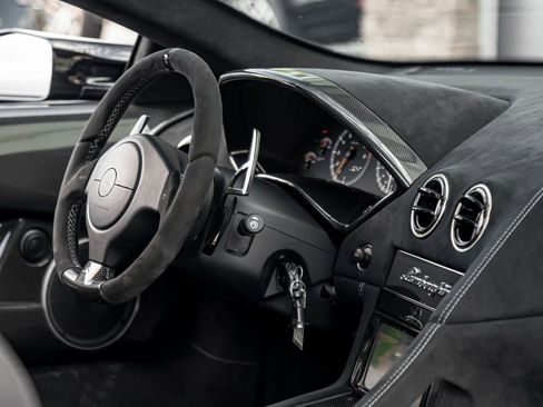Used 2010 Lamborghini Murcielago LP 670-4 SV image 26