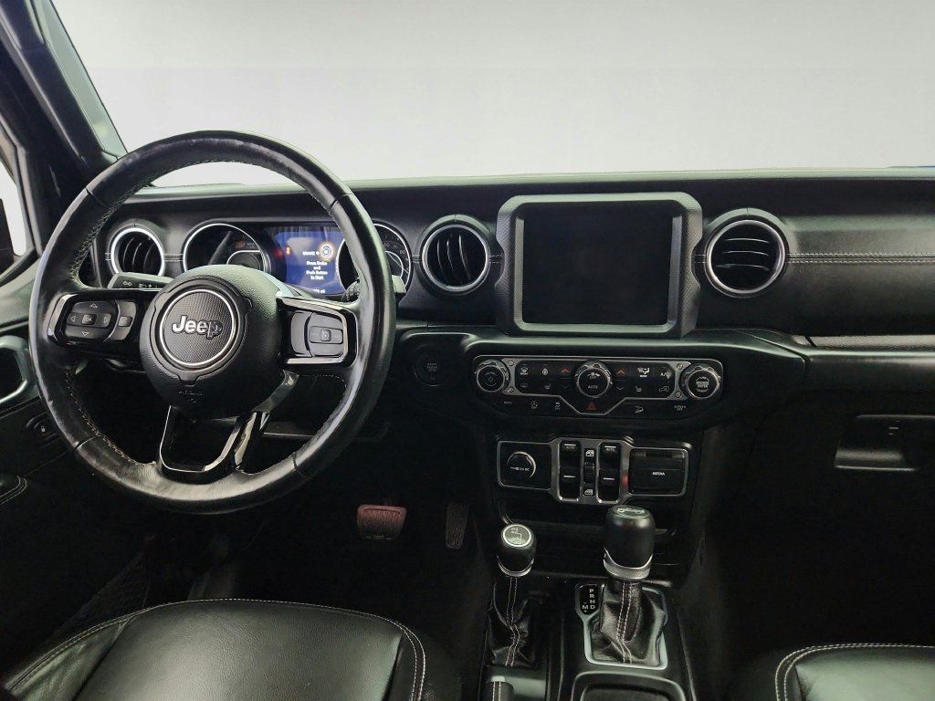 Used 2018 Jeep Wrangler Unlimited Sahara AWD/4WD image 25