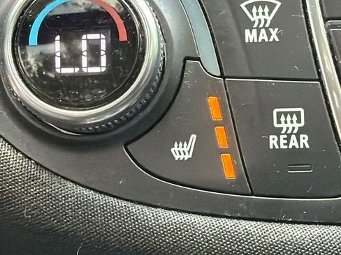 Used 2024 Chevrolet Malibu LT FWD image 30