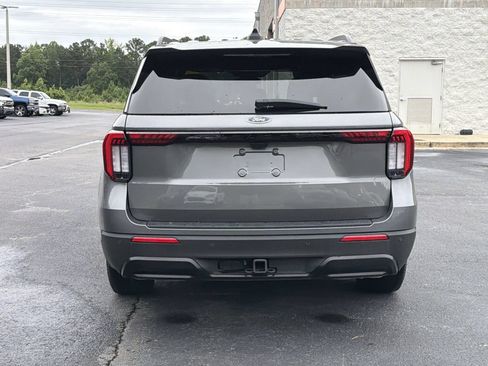 Used 2025 Ford Explorer ST-Line RWD image 12