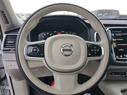 Used 2022 Volvo XC90 T6 Inscription w/ Climate Package image 17