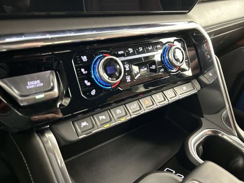Used 2024 GMC Sierra 1500 Denali Ultimate AWD/4WD image 19