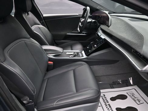 Used 2024 Lucid Air Touring image 32