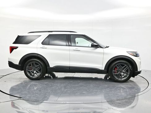 New 2026 Ford Explorer ST w/ Sun And Sound Package image 4