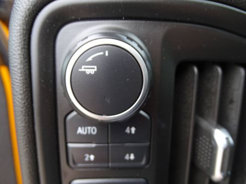 Used 2019 Chevrolet Silverado 1500 4x4 Crew Cab w/ WT Convenience Package image 16