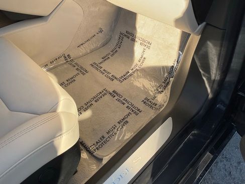 Used 2019 Tesla Model S Long Range image 65