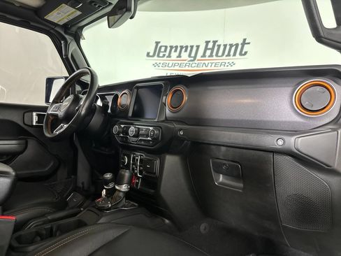 Used 2023 Jeep Gladiator Mojave w/ Trailer Tow Package AWD/4WD image 28