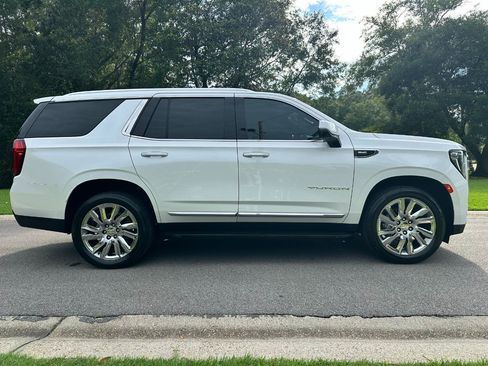 Used 2022 GMC Yukon SLT w/ SLT Premium Package RWD image 4