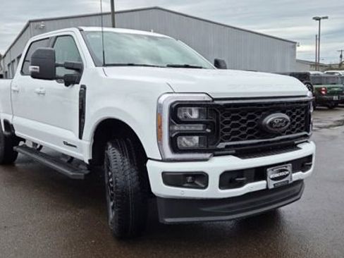 New 2026 Ford F250 Lariat w/ Black Appearance Package AWD/4WD image 2
