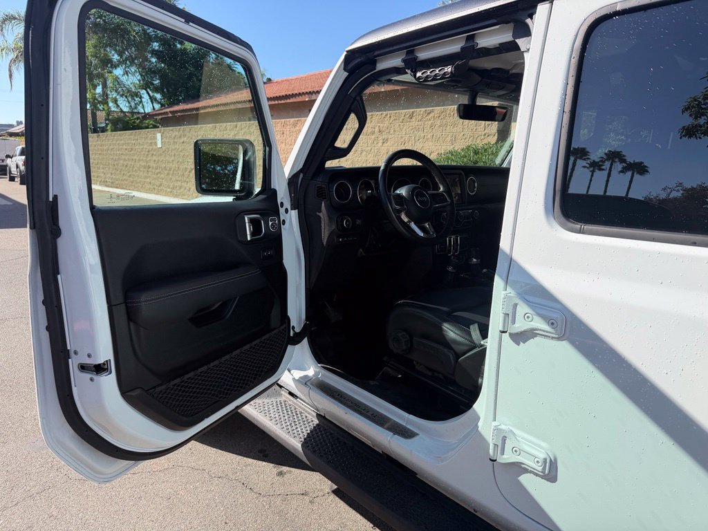Used 2023 Jeep Wrangler Unlimited Sahara w/ Cold Weather Group AWD/4WD image 19
