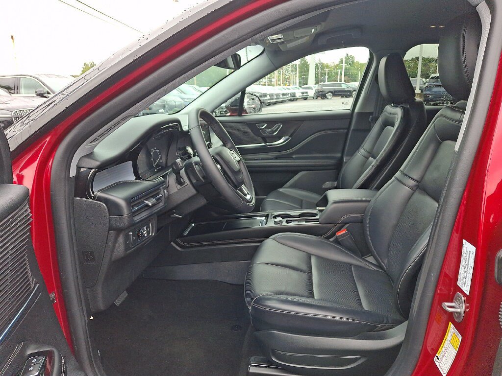 Certified 2022 Lincoln Corsair AWD w/ Equipment Group 101A image 13