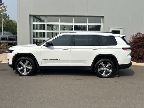 Used 2021 Jeep Grand Cherokee L Limited w/ Trailer Tow Group (B) AWD/4WD image 2