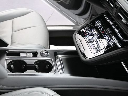 Used 2022 Lincoln Corsair Reserve w/ Elements Package FWD image 37