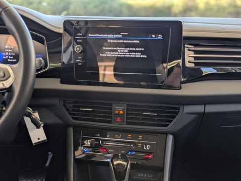 Used 2025 Volkswagen Jetta S image 25