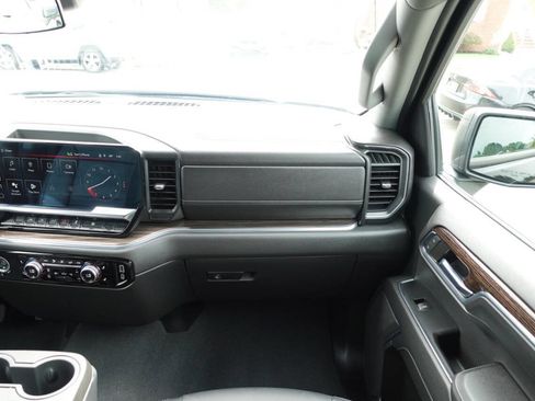 Used 2024 GMC Sierra 1500 Elevation image 33