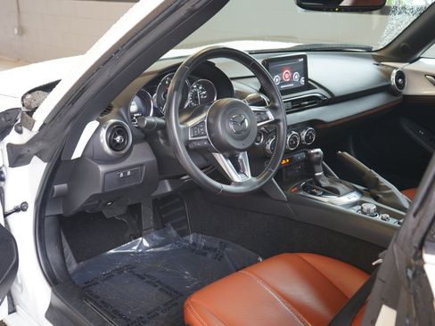 Used 2022 MAZDA MX-5 Miata RF Grand Touring w/ Weather Package image 13