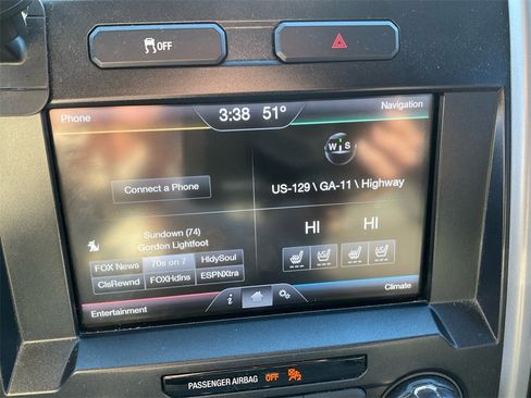 Used 2015 Ford F150 Lariat w/ Trailer Tow Package image 23