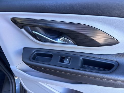 Used 2020 GMC Terrain SLT image 37