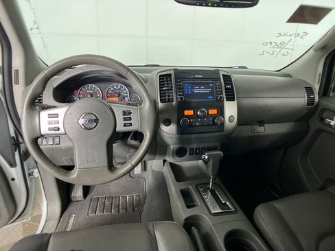 Used 2019 Nissan Frontier SL image 7