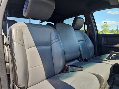 Used 2021 RAM 2500 Tradesman w/ Chrome Appearance Group image 12