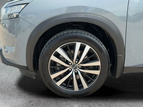 Used 2024 Nissan Pathfinder Platinum FWD image 26