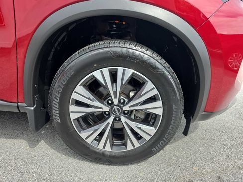 Used 2023 Nissan Rogue SV w/ SV Premium B Package AWD/4WD image 4