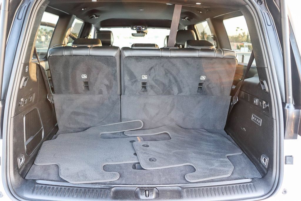 Used 2024 Jeep Wagoneer Series III AWD/4WD image 29