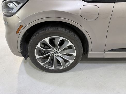 Used 2021 Lincoln Aviator Grand Touring w/ Elements Package Plus image 9