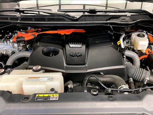 Used 2023 Toyota Tundra 1794 Edition image 9