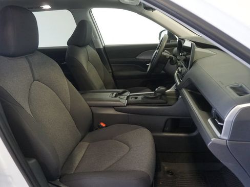Used 2025 Toyota Grand Highlander FWD image 21