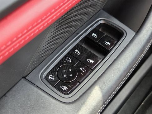 Used 2020 Porsche Taycan 4S image 27