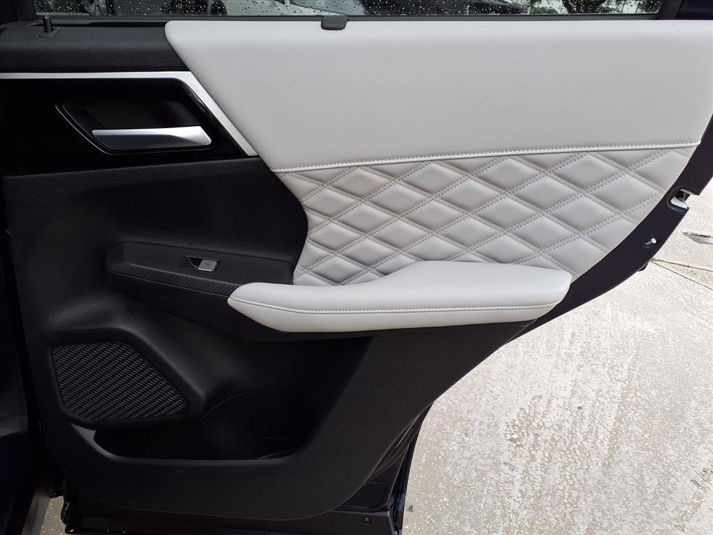 Used 2024 Mitsubishi Outlander SEL FWD image 12