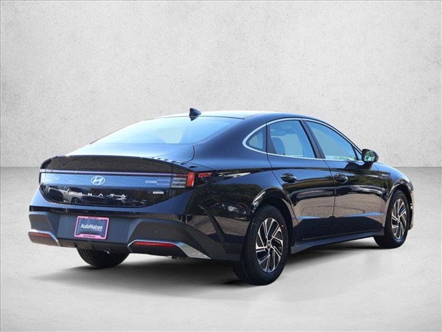 New 2027 Hyundai Sonata Blue FWD image 5