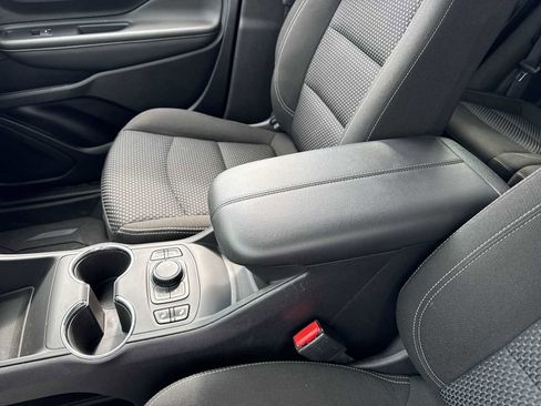 Certified 2024 GMC Terrain SLE w/ Driver Convenience Package FWD image 21