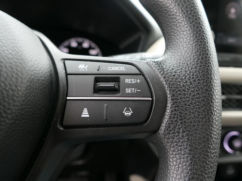 Used 2023 Honda HR-V LX image 15