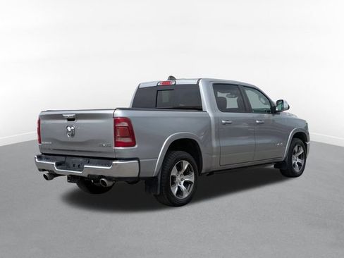Used 2019 RAM 1500 Laramie AWD/4WD image 3